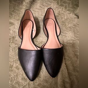 These never before worn flats are so stylish. Comfortable, size 8.